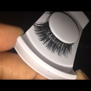 Mink fur 100% eyelashes, only 7 $